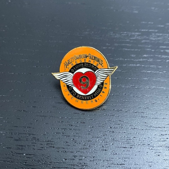 Harley-Davidson of Glendale Vintage Love Ride Pin - 1992 - Picture 1 of 3